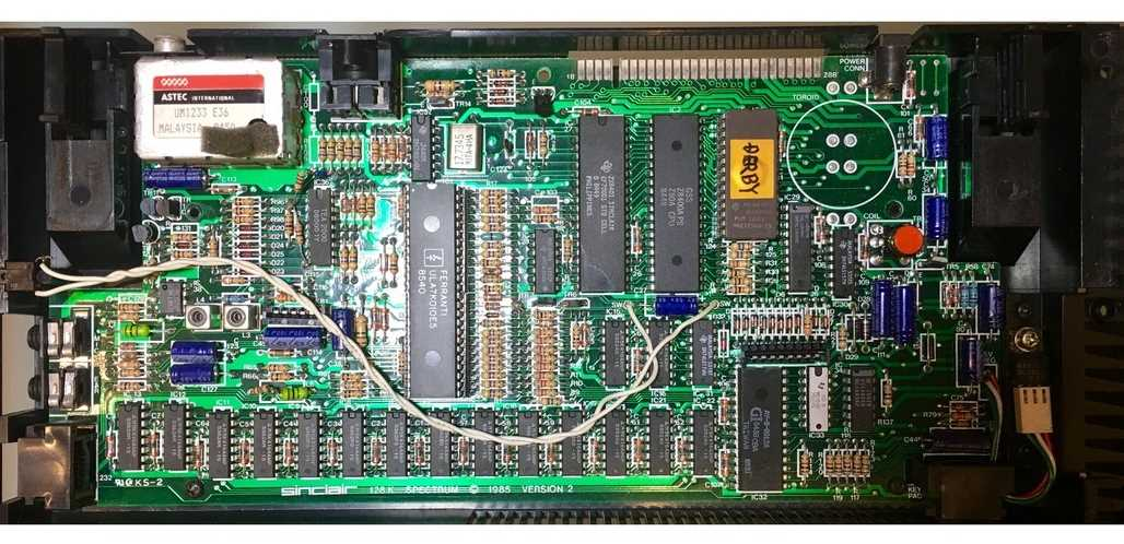 書庫 Case dedicated to the ZX Spectrum clone, Harlequin 128